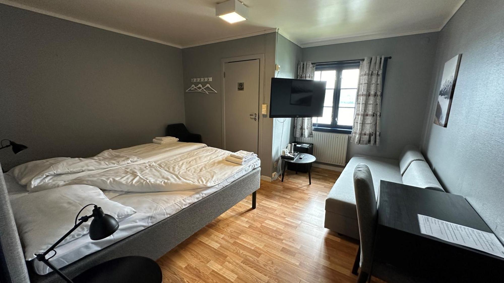 Kroderen Kro & Motel As Hamremoen 外观 照片