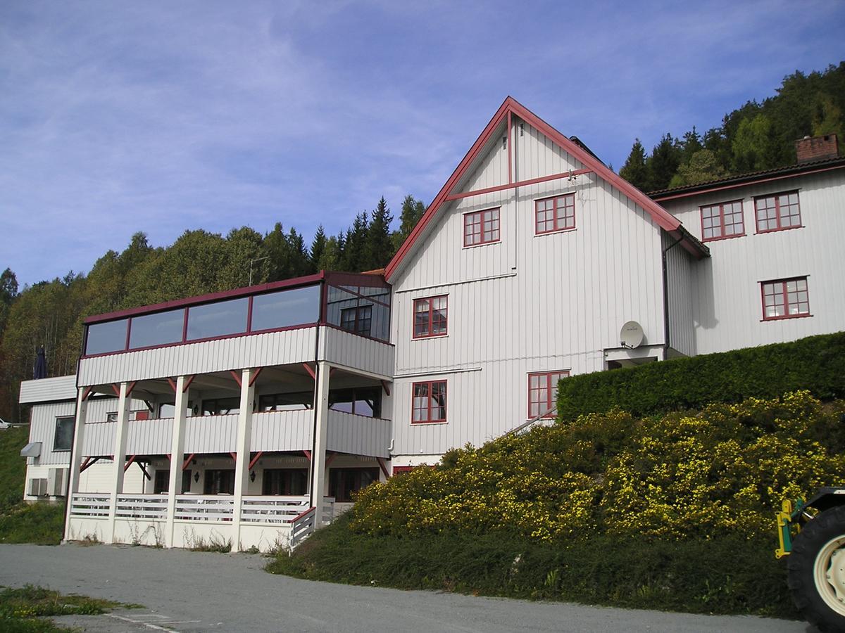 Kroderen Kro & Motel As Hamremoen 外观 照片
